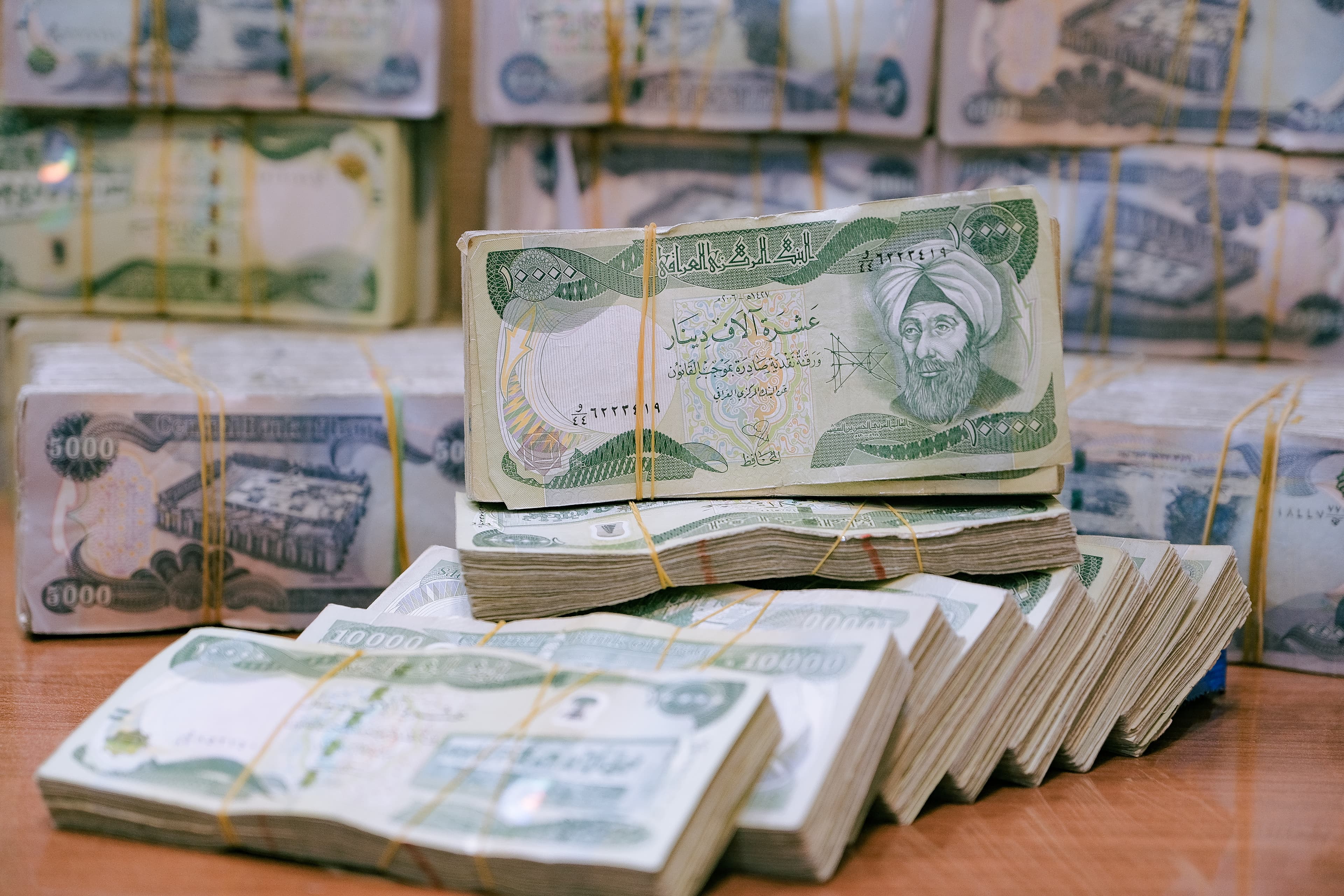 عێراق زیاتر لە 186 تریلیۆن دینار قەرزدارە