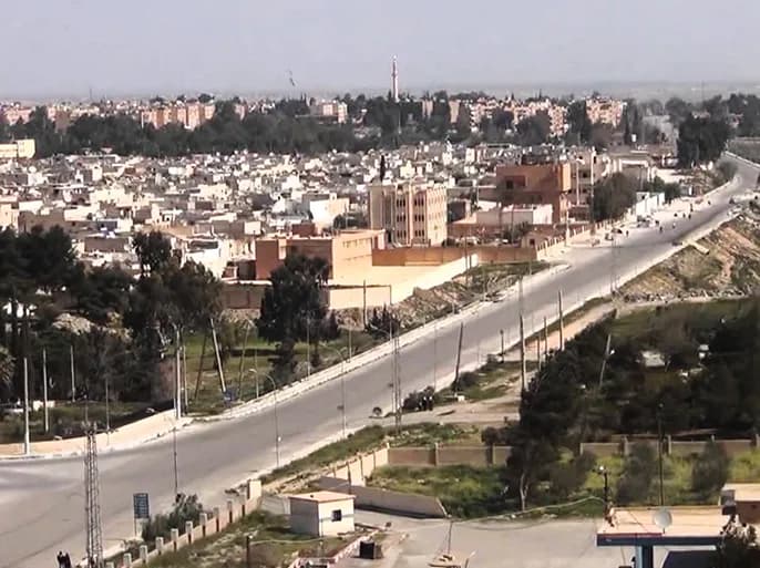 لە تەبقای سووریا تەقە لە ماڵێکی کورد دەکرێت و کوڕێکیان دەستگیر دەکرێ