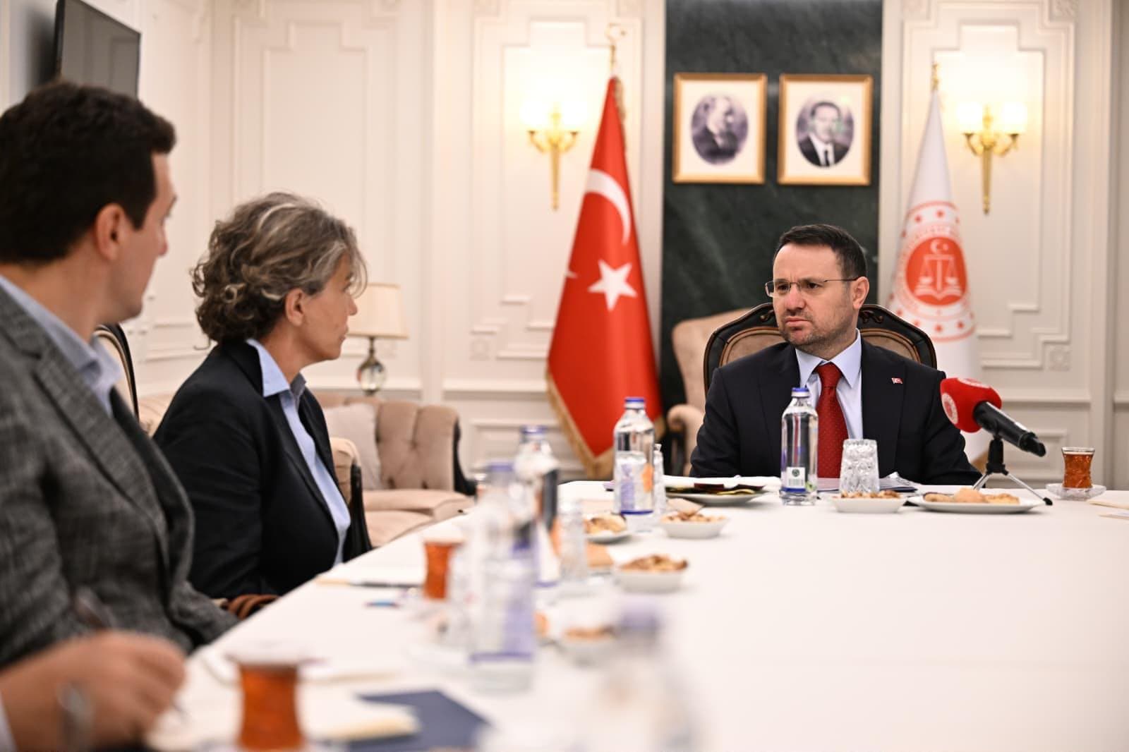 Türkiye Adalet Bakanı Akın Gürlek'ten 'çerçeve yasa' açıklaması