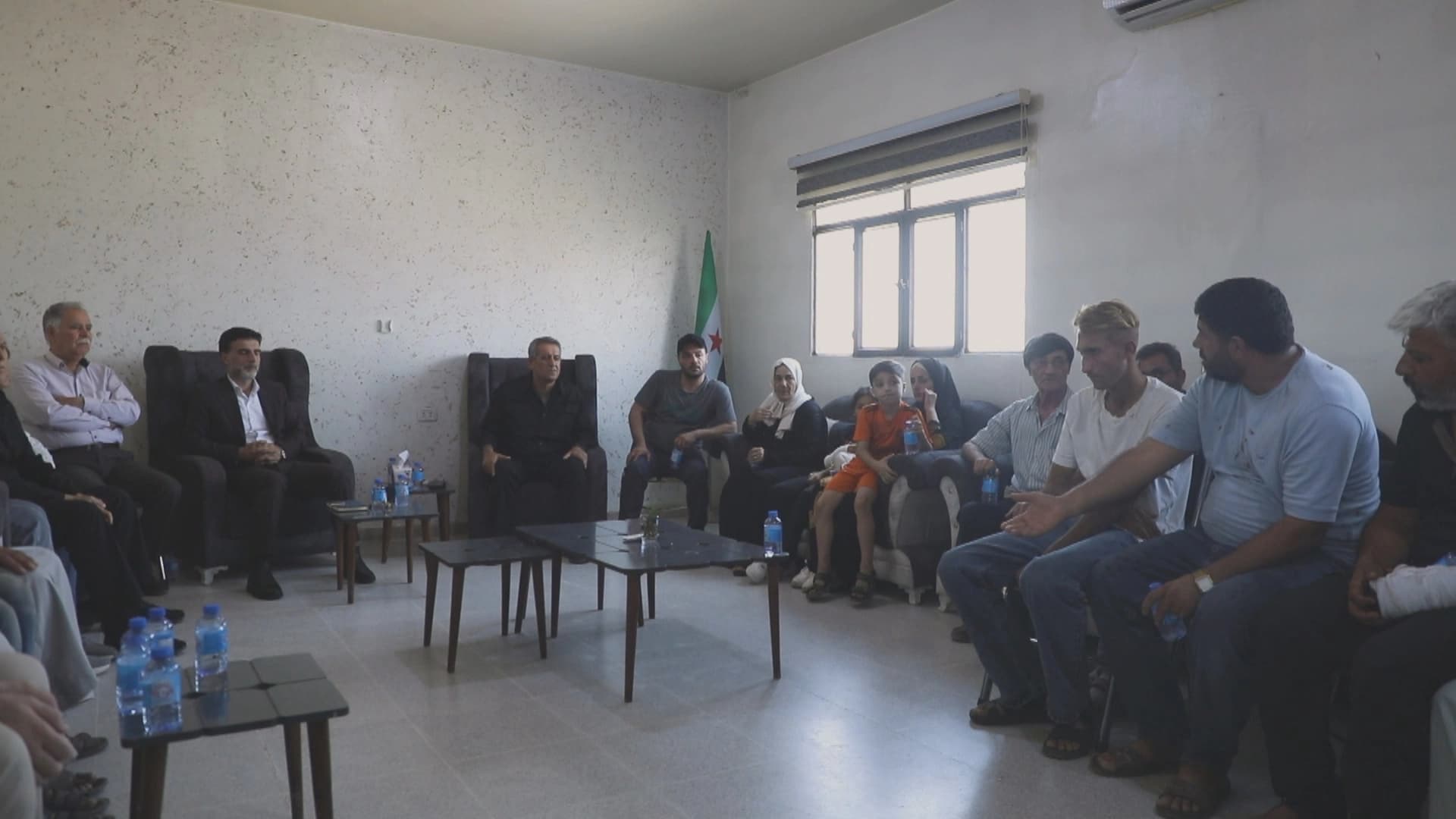 Fermandariya Asayîşê: Em dê koçberên Serê Kaniyê bi ewlehî vegerînin