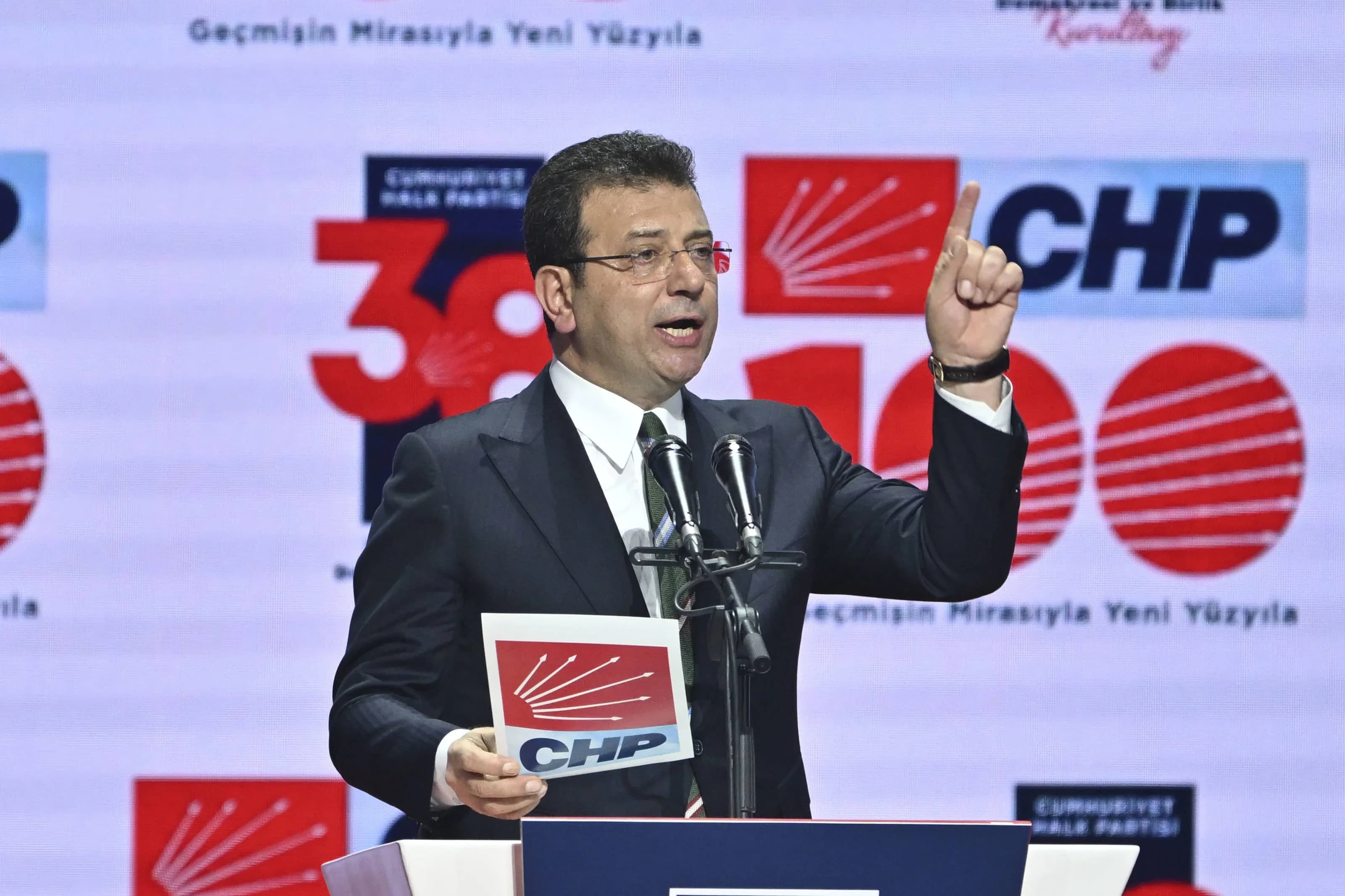 CHP: İmamoğlu'nun istifası şaşırtıcı olmadı, geç kalmış bir karardır