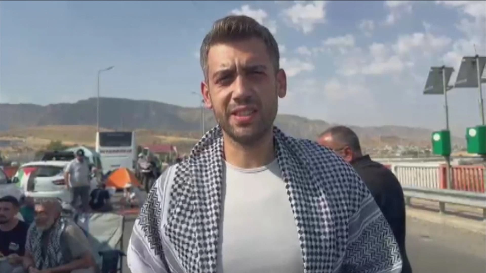 Karwanekî alîkariyê yê Filistînê li Îbrahîm Xelîlê asê ma