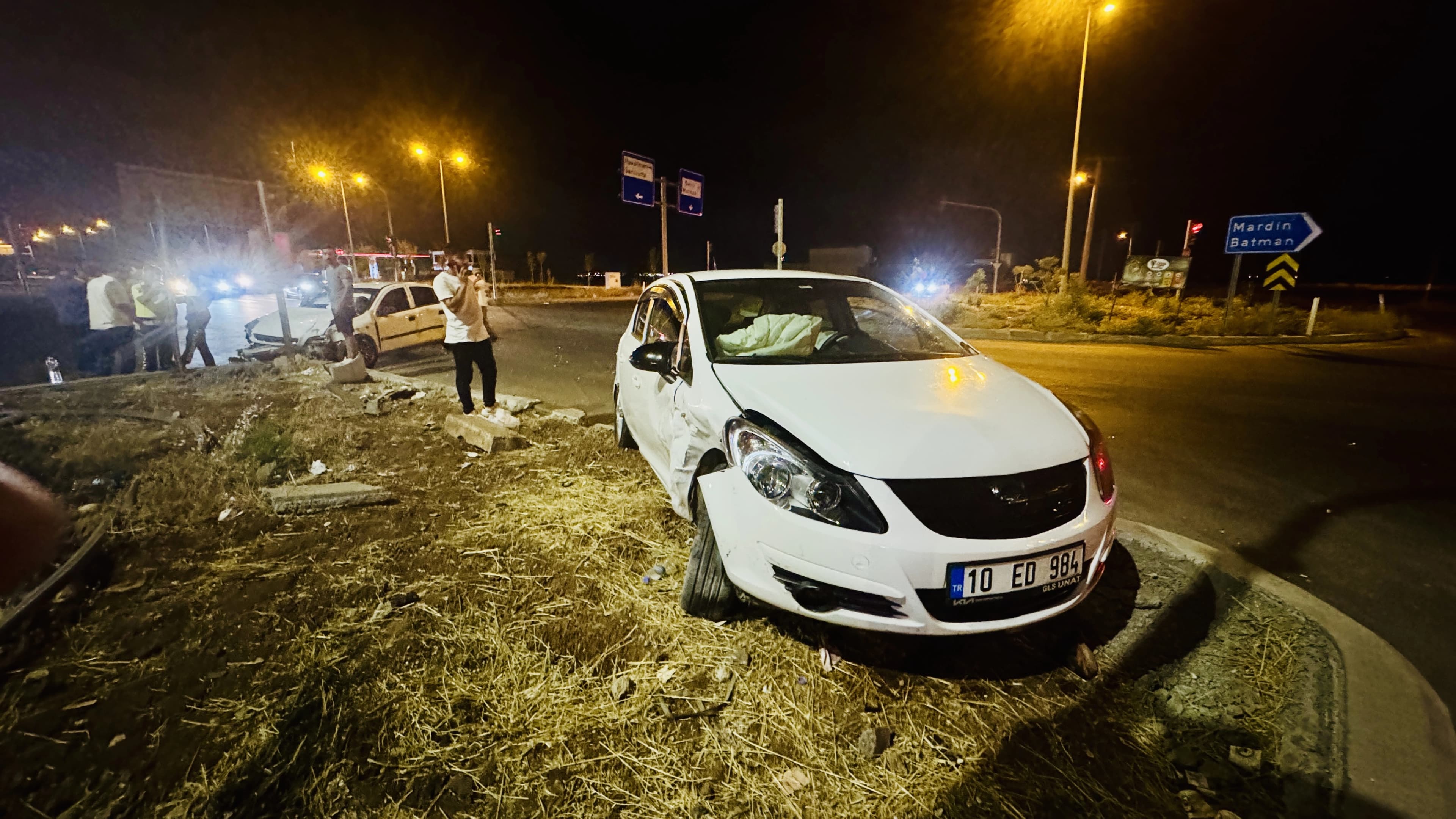 Li Amedê 2 otomobîl li hev qelibîn: 7 kes birîndar bûn