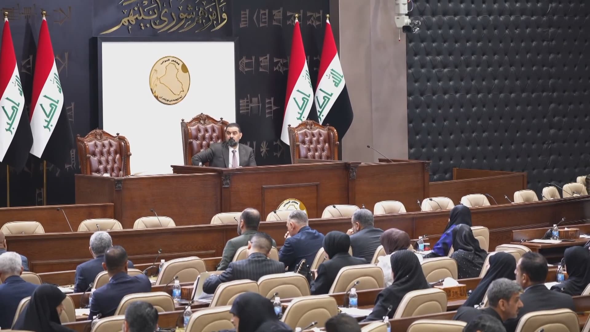 زیاتر لە 100 واژۆ بۆ سڕکردنی ئەنجوومەنی پارێزگاکانی عێراق کۆکراوەتەوە