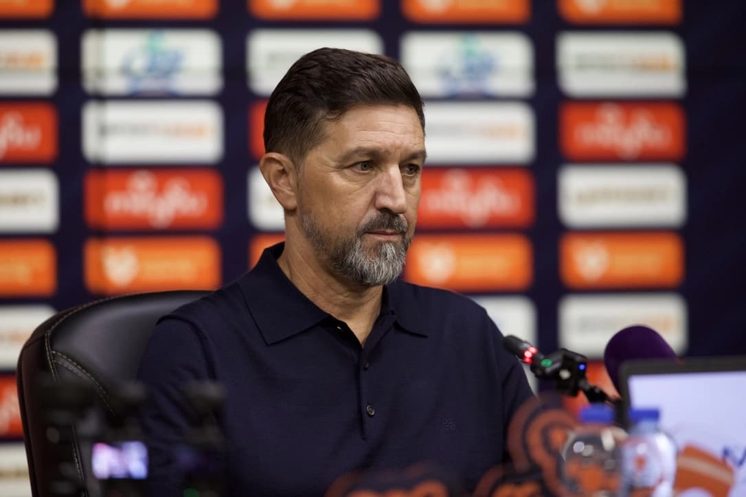 Amedspor Teknik Direktörü Besnik Hasi açıklama yaptı. / AA