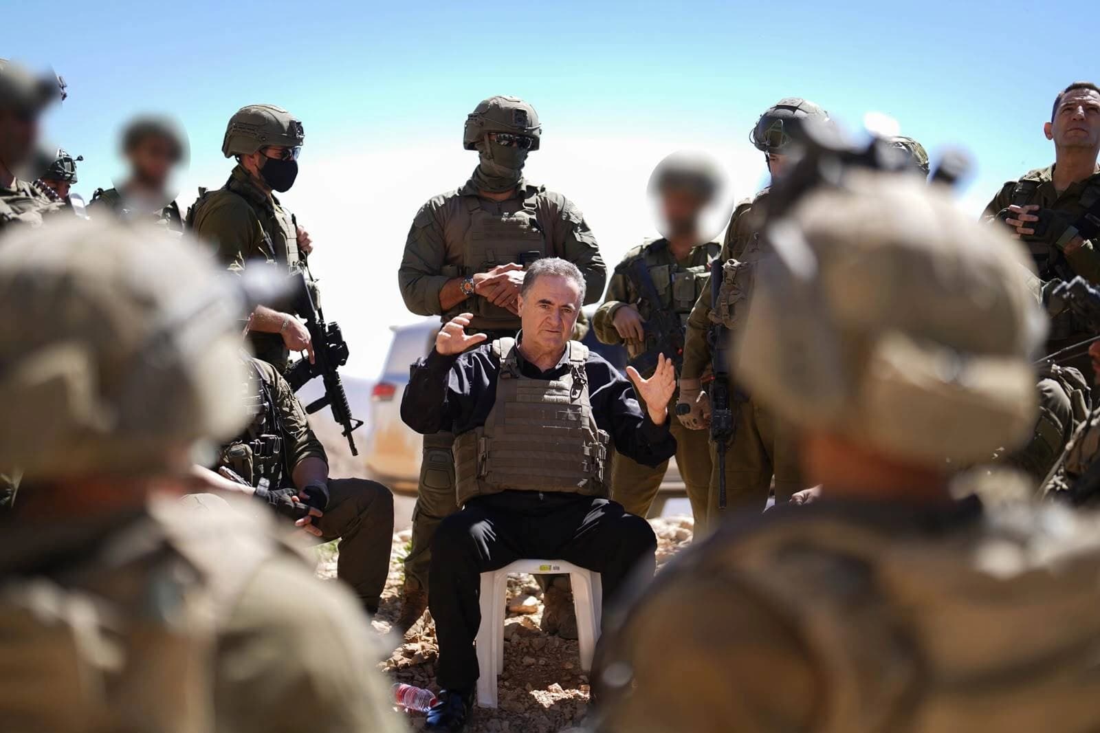 Foto: İsrail Savunma Bakanı Yisrael Katz, Suriye'nin güneyindeki Hermon (Şeyh) Dağı'ndaki İsrail askerlerini ziyaret etti