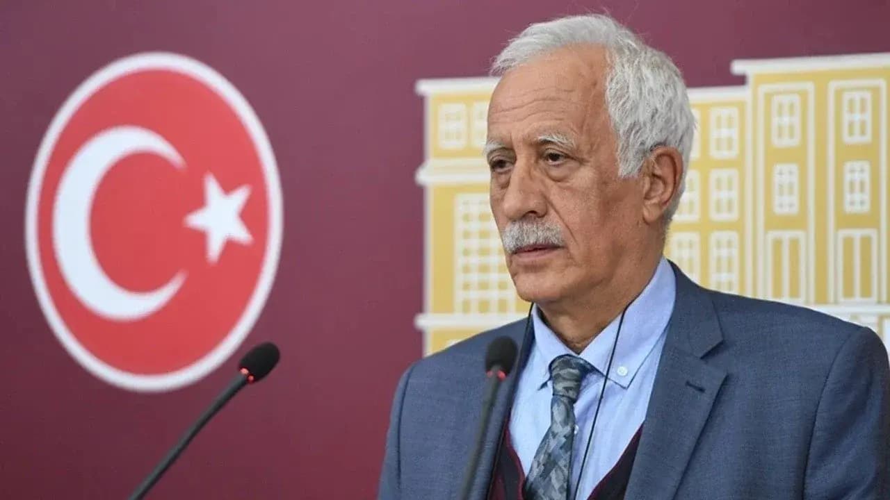 Sînan Çîftyurek: Şêwirmendiya Mezlûm Ebdî şikandina rûmetê ye