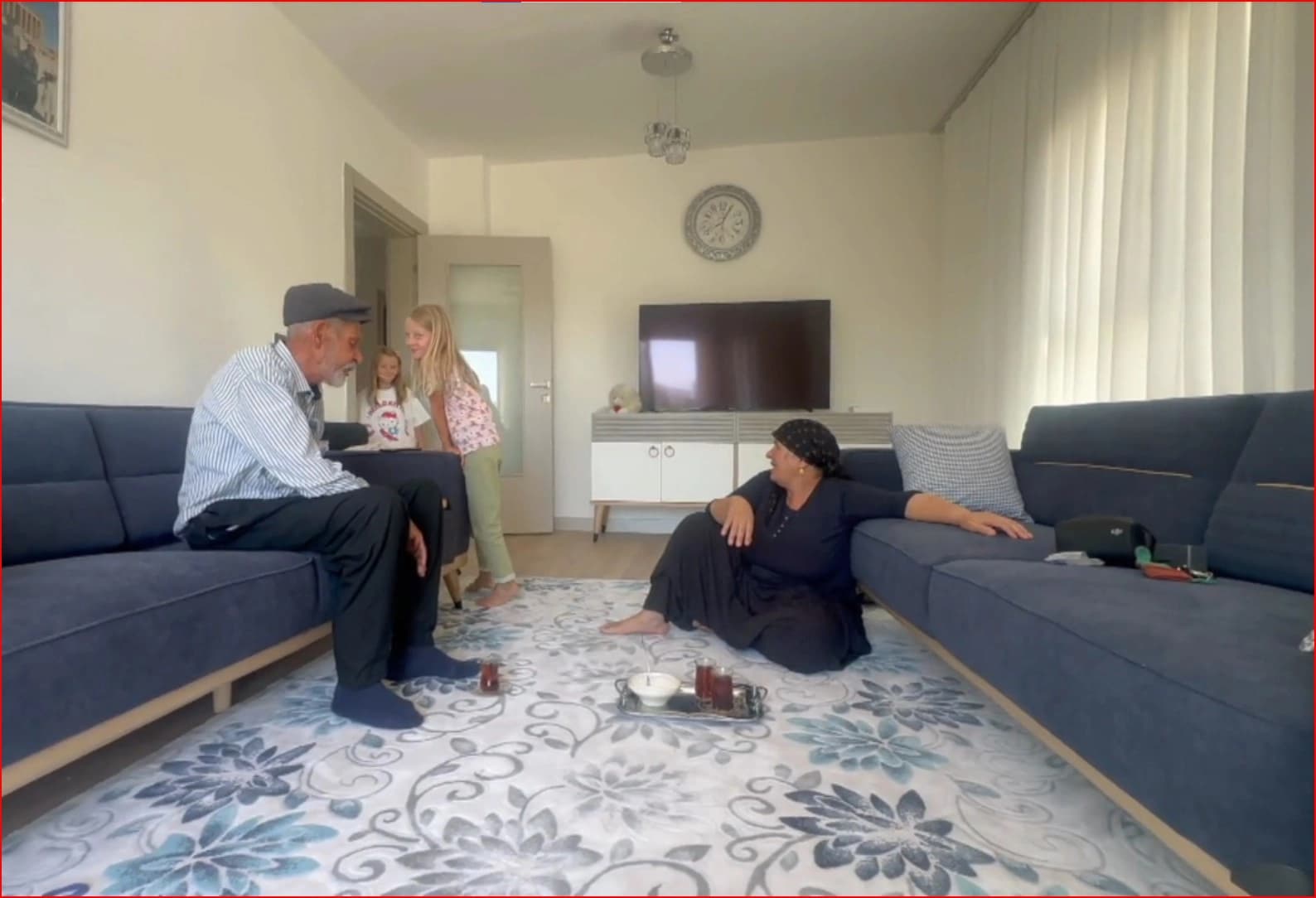 Çîroka malbata ji Semsûrê: Mamosteyekê ew biribûn ser gora Ataturk û ew wekî 'Tirkan' nîşan dabûn