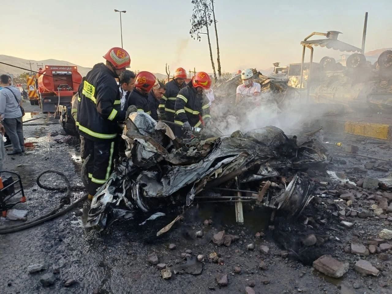 لە رووداوێکی سەختی هاتووچۆدا لە سنە، 10 کەس گیانیان لەدەستدا