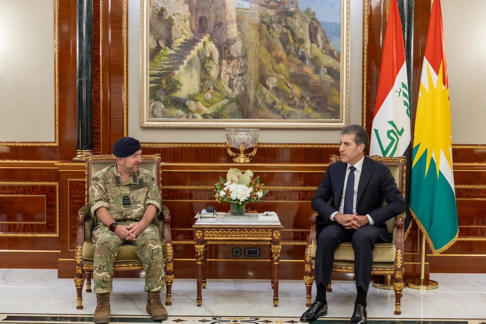 Nêçîrvan Barzanî bi Şêwirmendê Bilind ê Leşkerî yê Brîtanyayê re civiya