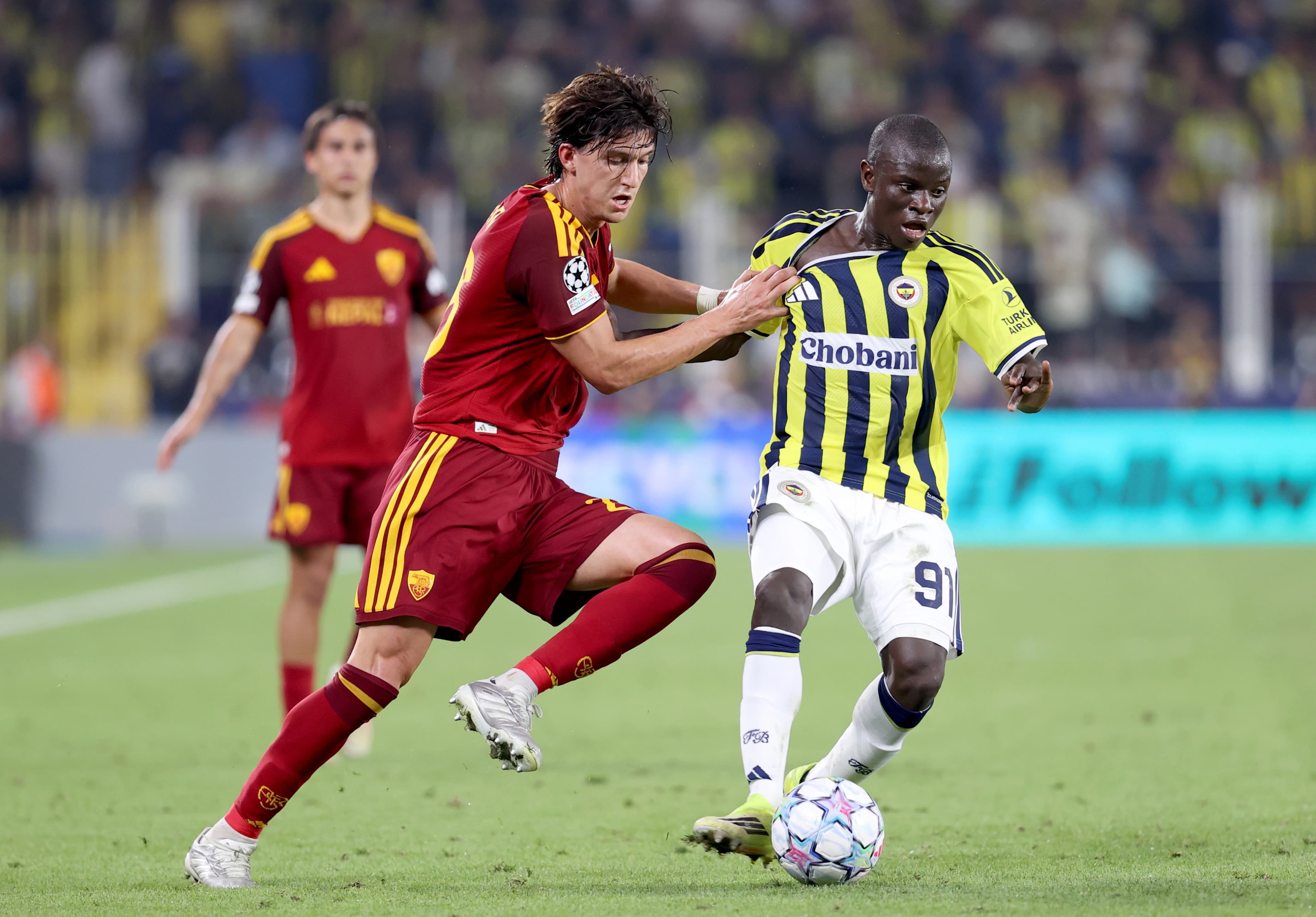 UEFA Şampiyonlar Ligi: Fenerbahçe, Roma ile berabere kaldı