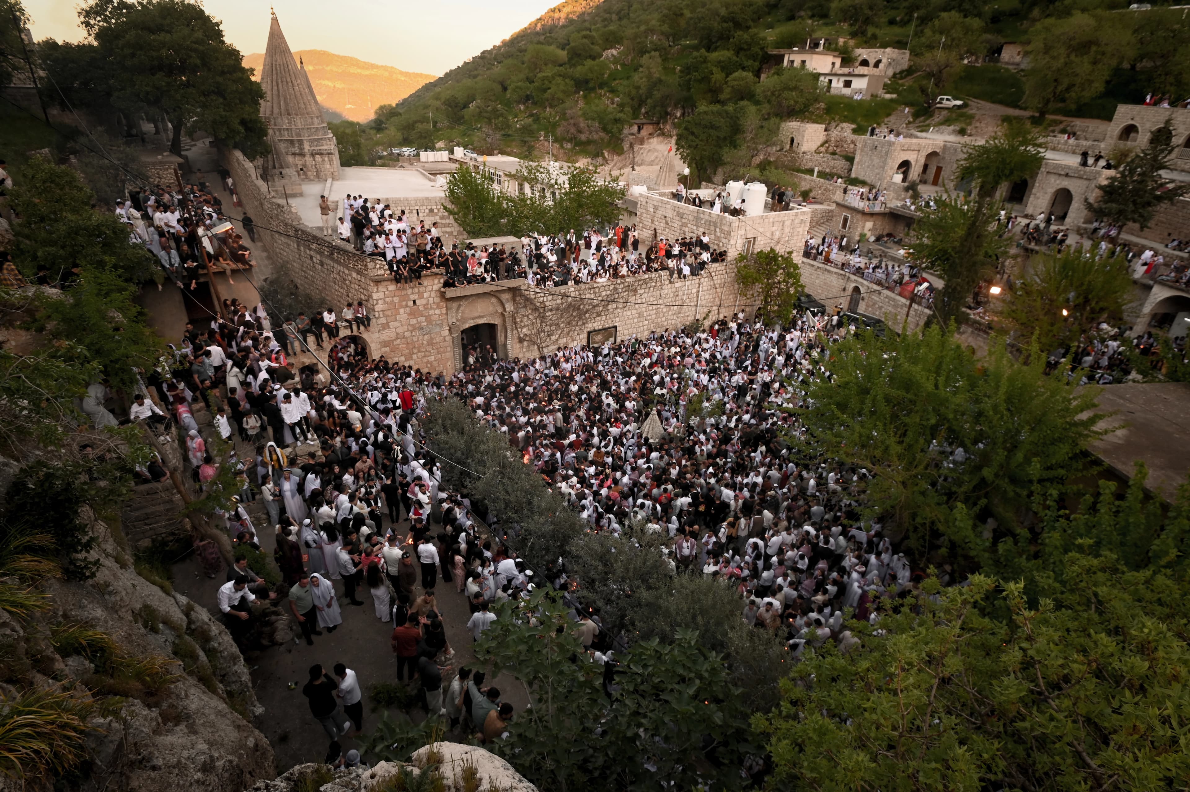 فراکسیۆنی هاوپەیمانیی دۆسیەی ئێزدییەکان: تێکەڵکردنی هێزەکانی یەبەشە بە دەوڵەت رێککەوتنێکی مێژووییە