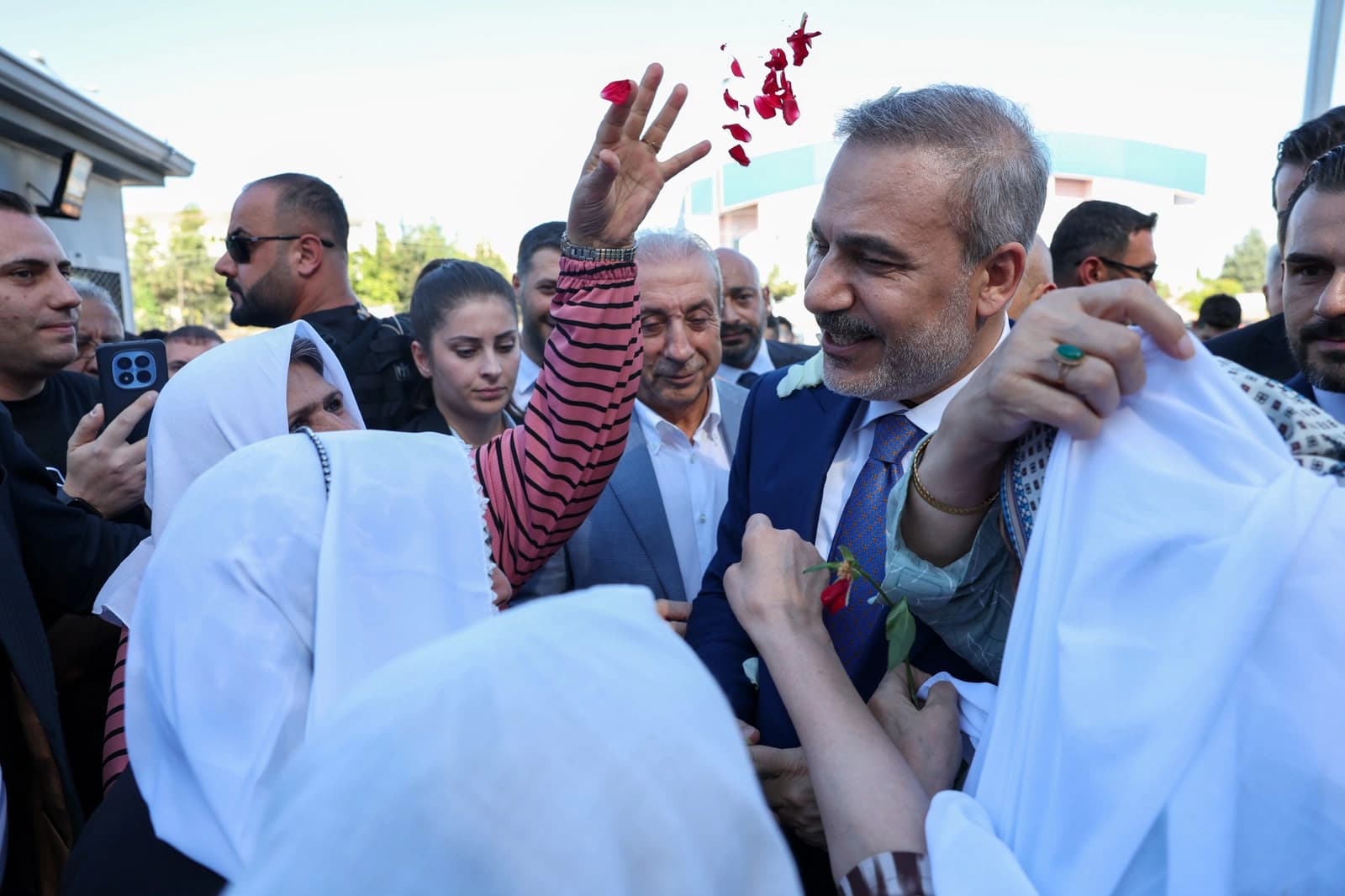 Hakan Fidan'a Diyarbakır'dan neden yoğun ilgi gösterildi? STK temsilcileri yanıtladı