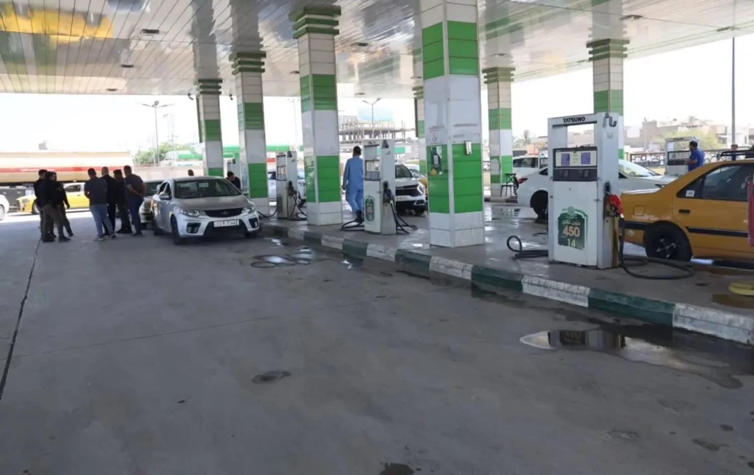 بەنزینخانەیەک لە عێراق