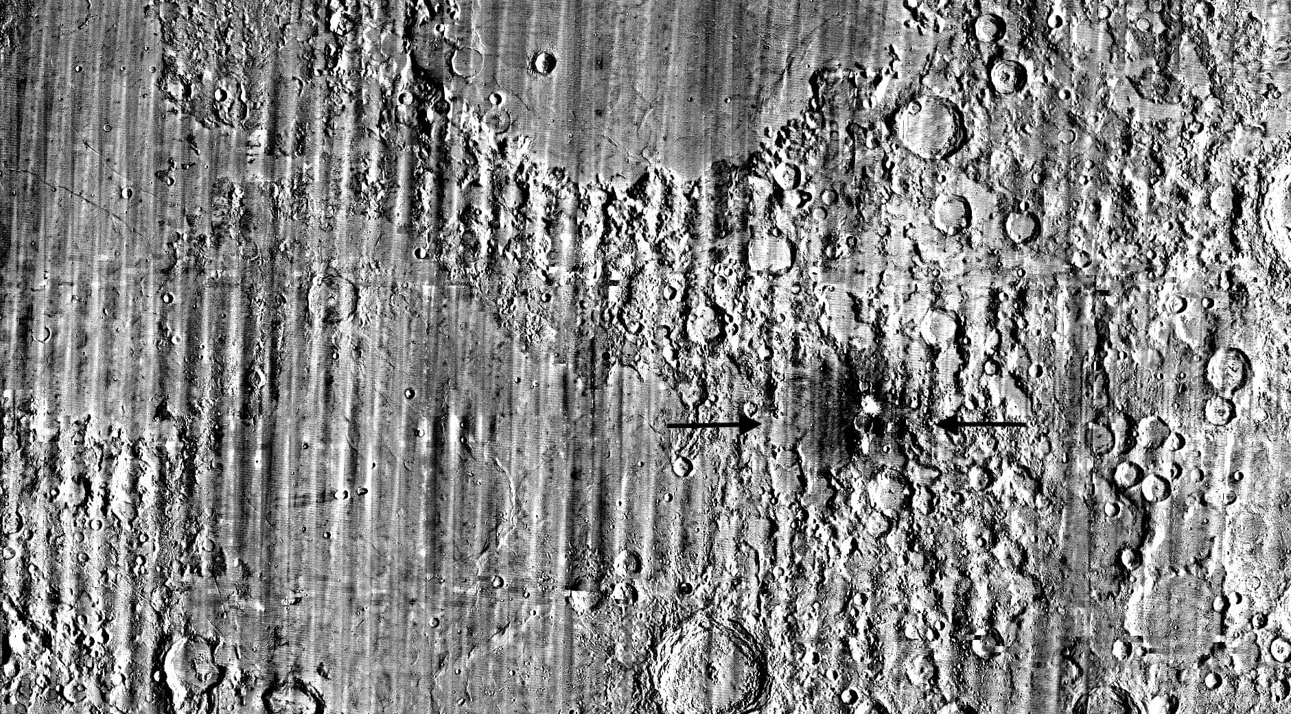 NASA: Ay’a çarpan büyük gök cismi 222 metrelik krater oluşturdu