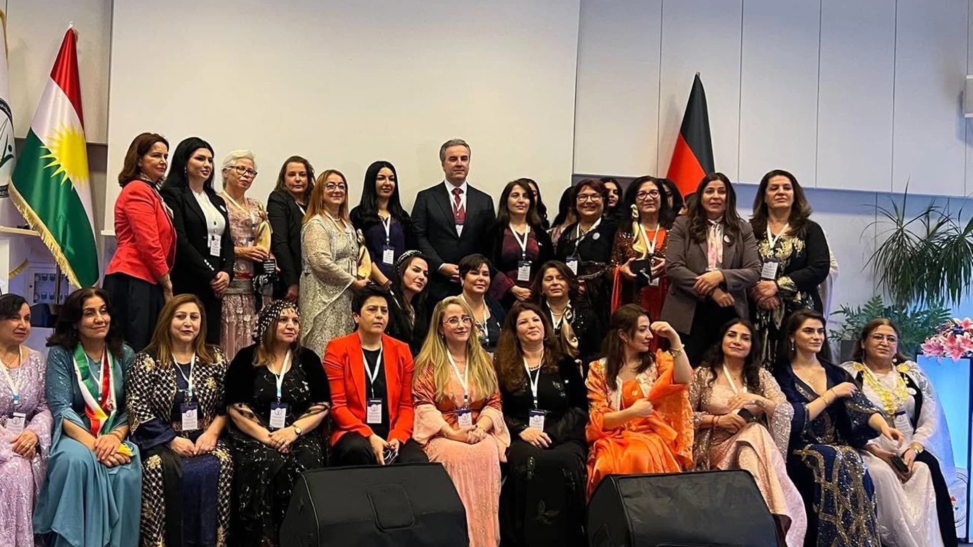 Vîzyona jinên Kurd tê guhertin û Bakur bi paş ve diçe