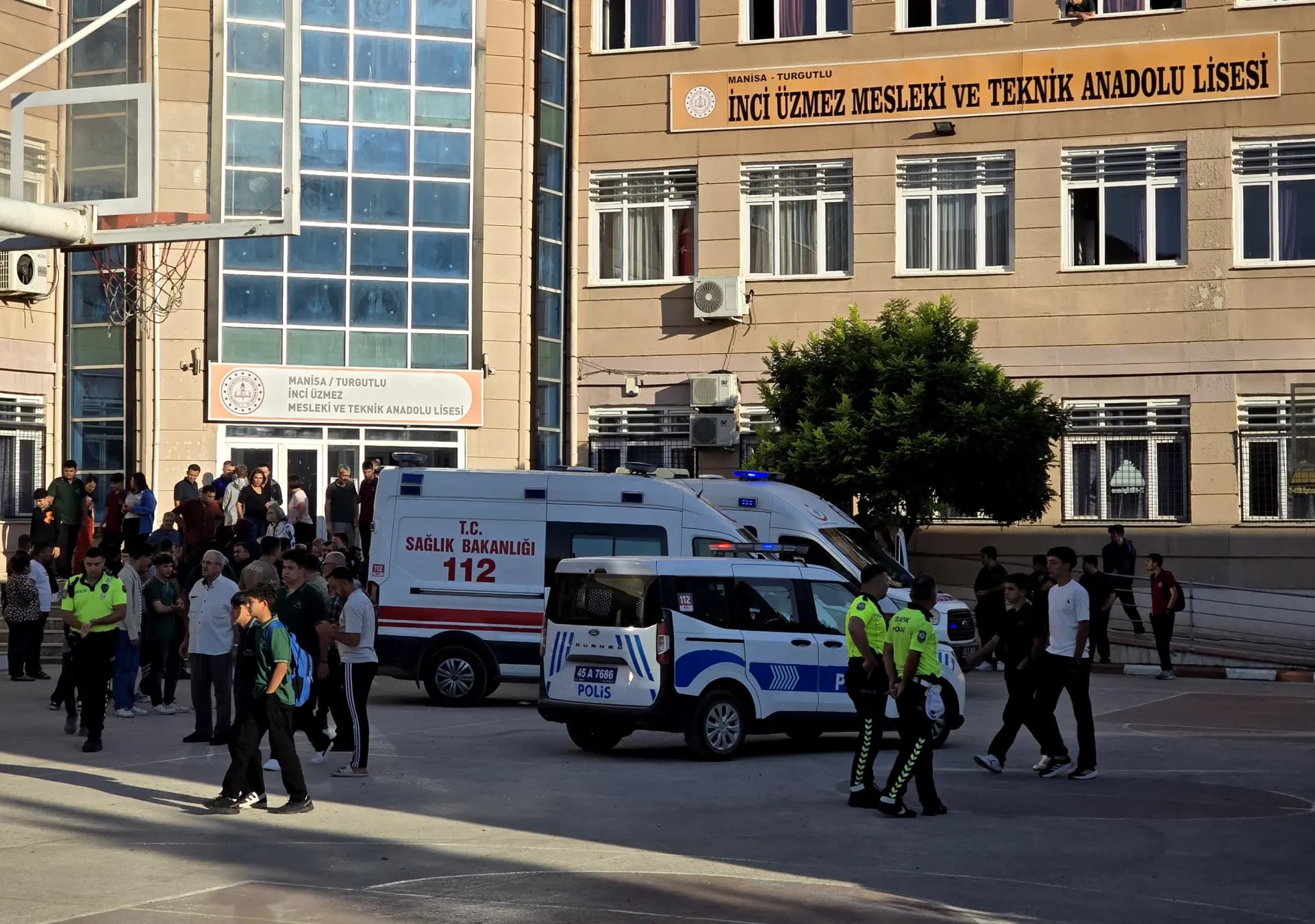 ÊRIŞA LI DIBISTANA MANÎSAYÊ - Dê, bav û bapîrê êrişkarê 15 salî hatin desteserkirin