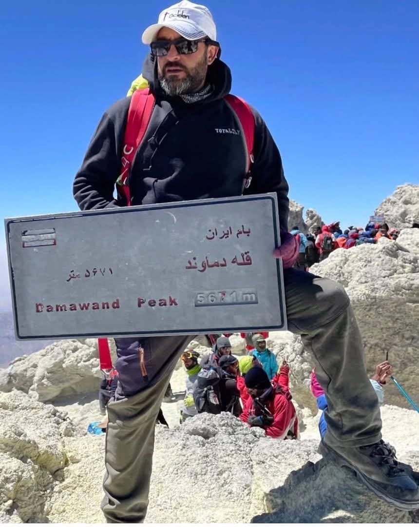 شەش رۆژە شاخەوانێکی خەڵکی سنە لە چیای دەماوەند بێسەروشوێنە