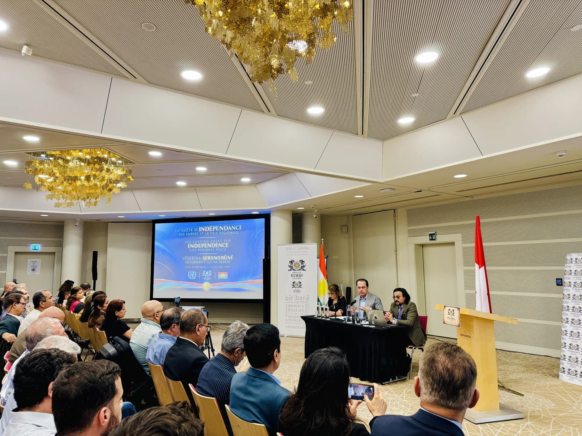 Enstîtuya Kurdî ya Lozanê Konferansa Serxwebûnê li dar xist
