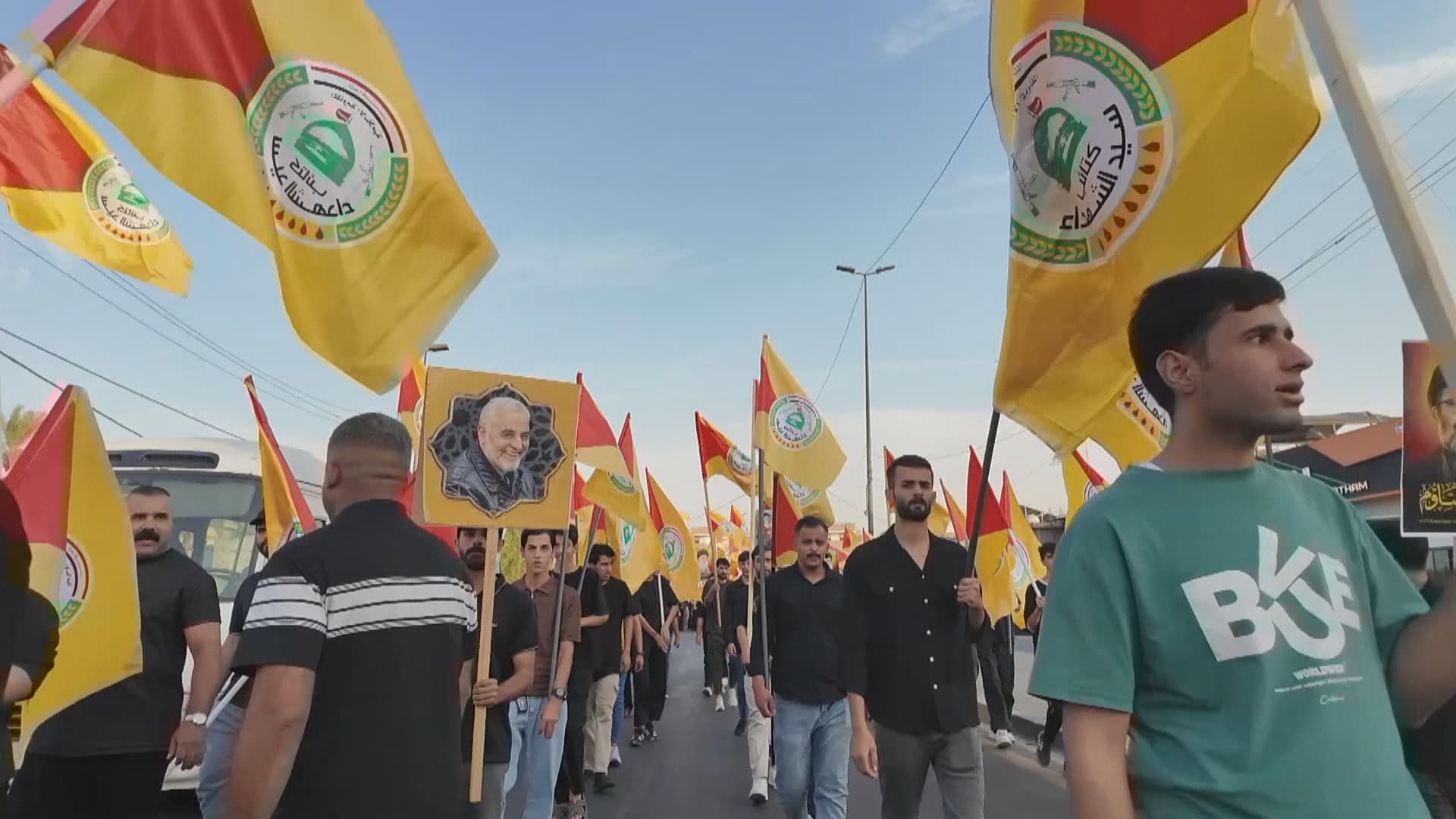 دوای کشانەوەی هێزەکانی هاوپەیمانان؛ حەشدی شەعبی ئاهەنگ دەگێڕێت و حکومەتی عێراق بەڵێنی سەقامگیری دەدات