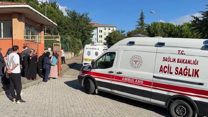 Okuldaki bıçaklı saldırıda yaralanan bir öğrenci hayatını kaybetti