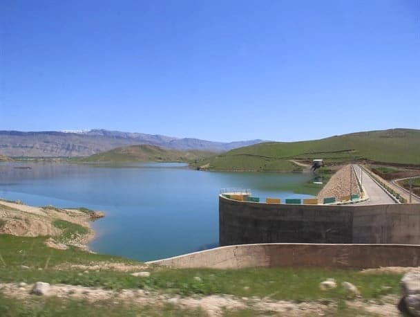 بەهۆی مەترسیی لافاو ئاوی بەنداوی (تەنگ حەمام)ی سەرپێڵ زەهاو بەتاڵ دەکرێت
