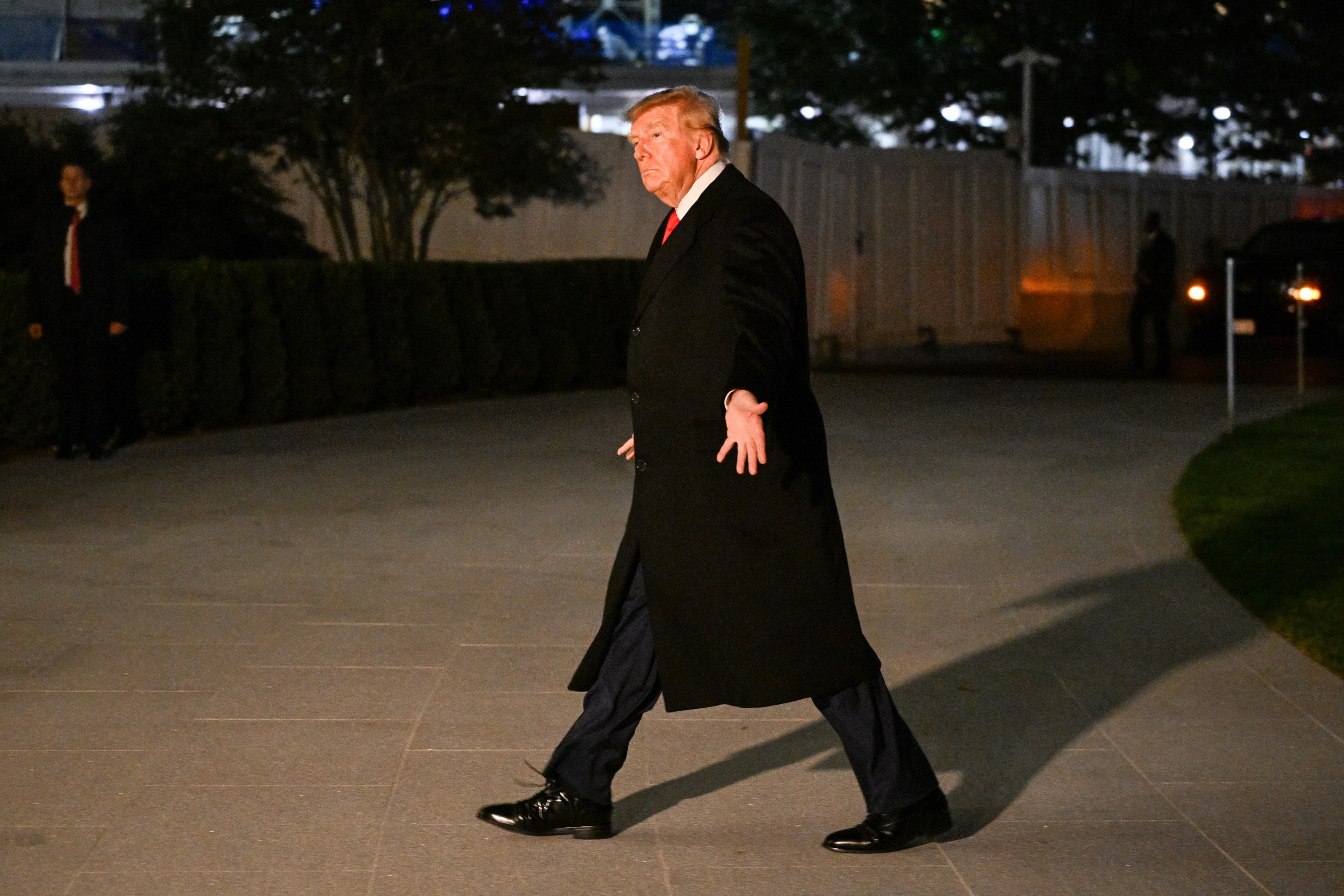 Trump: Me heta hetayê rê li ber çekên nukleer ên Îranê girt