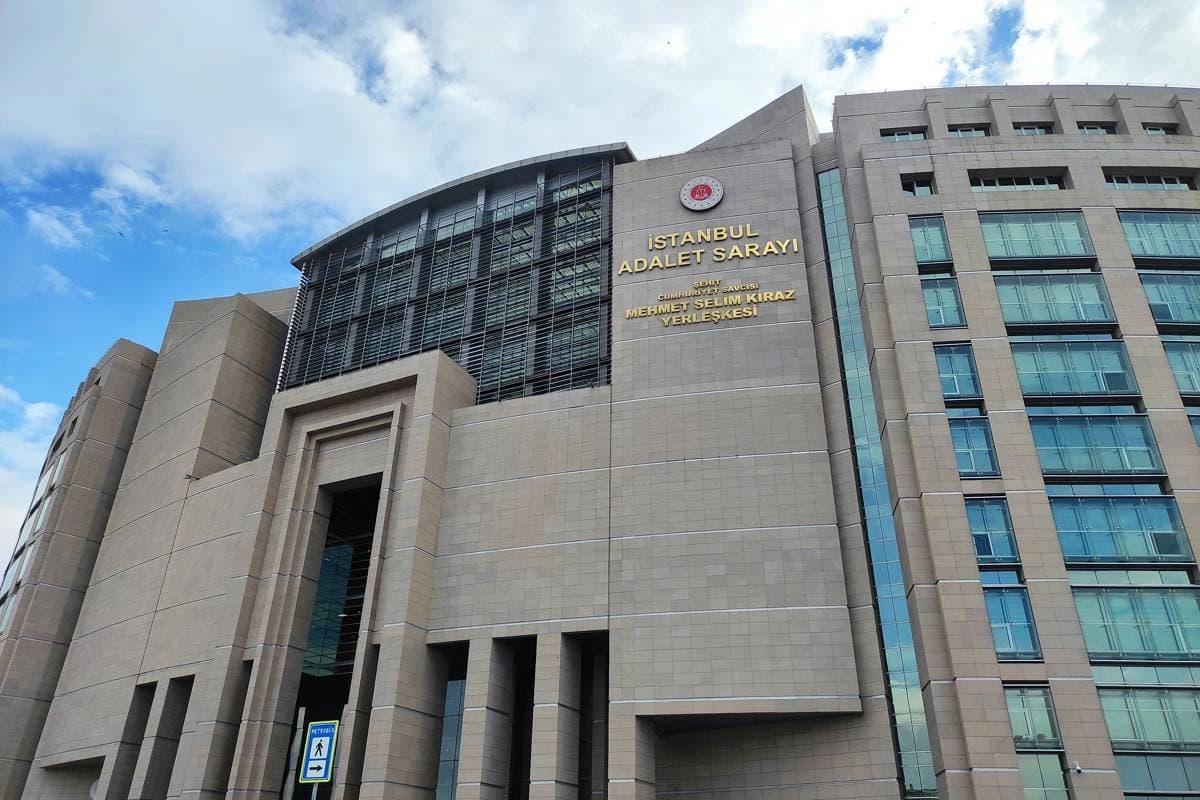 Fon soruşturmasında “gizli” belgeleri paylaşanlar hakkında soruşturma başlatıldı