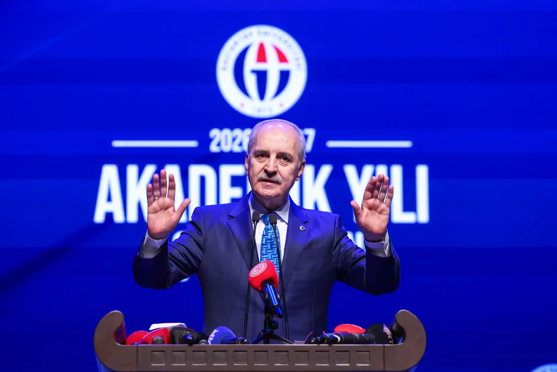 Kurtulmuş: Deriyê aştî û biratiyê li ber me vebûye