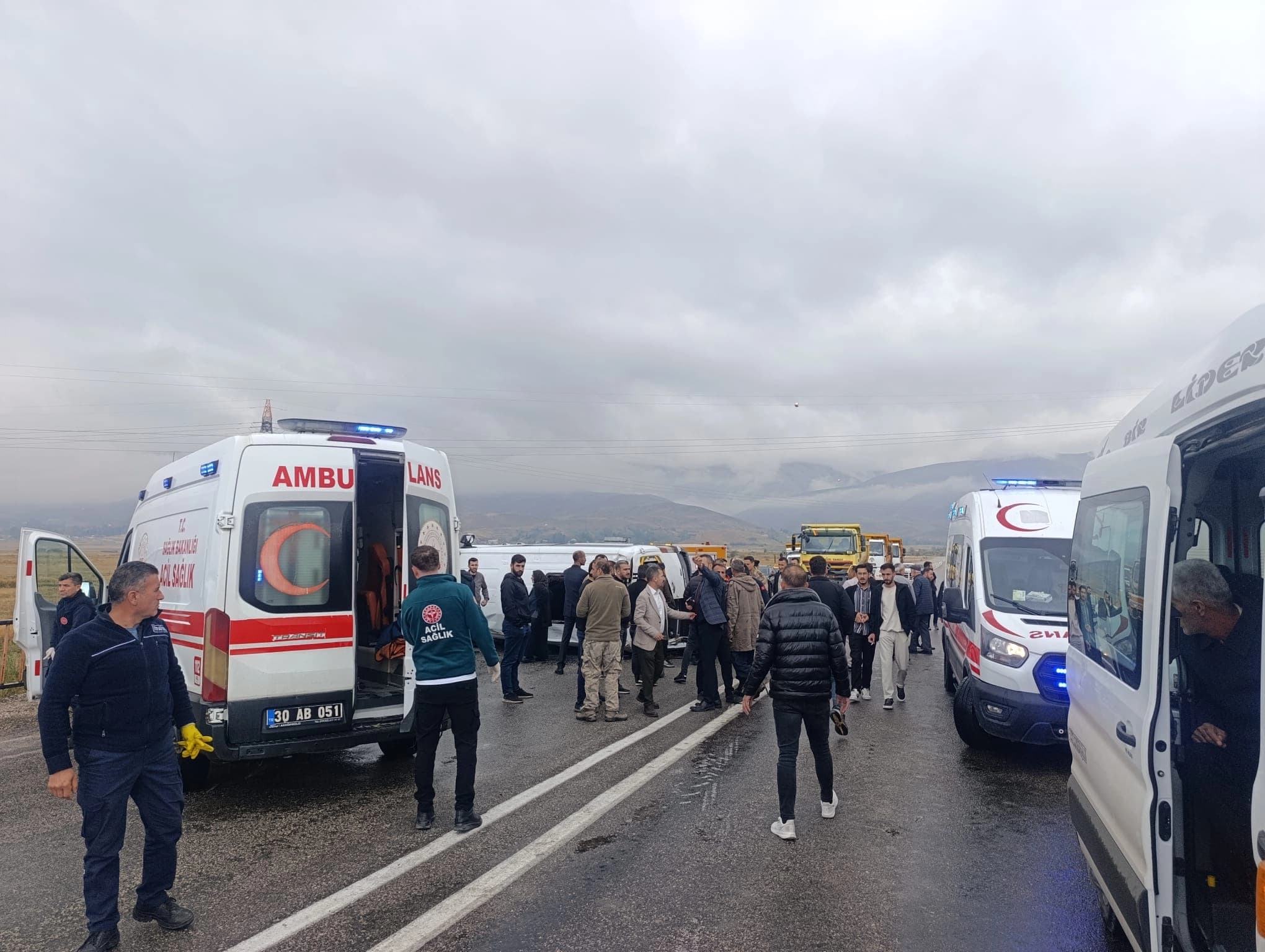 Li Geverê mînîbusa xwendekaran qulibî: 12 birîndar