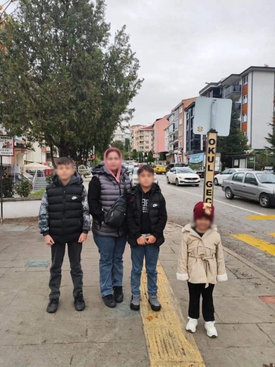 Keleka penaberên Kurd bin av bû, zarokek mir û 2 zarok winda ne
