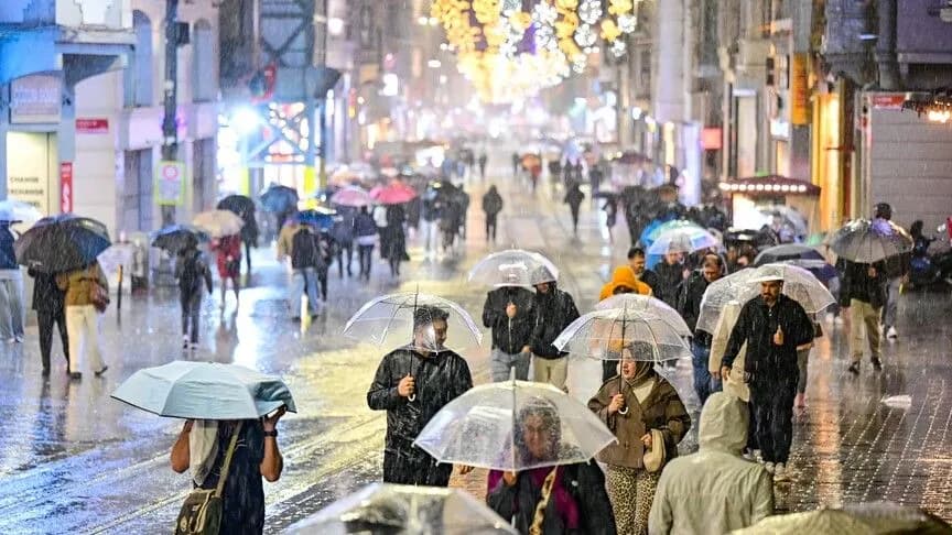 Meteoroloji'den peş peşe uyarı: 5 ilde turuncu, 36 ilde sarı alarm!