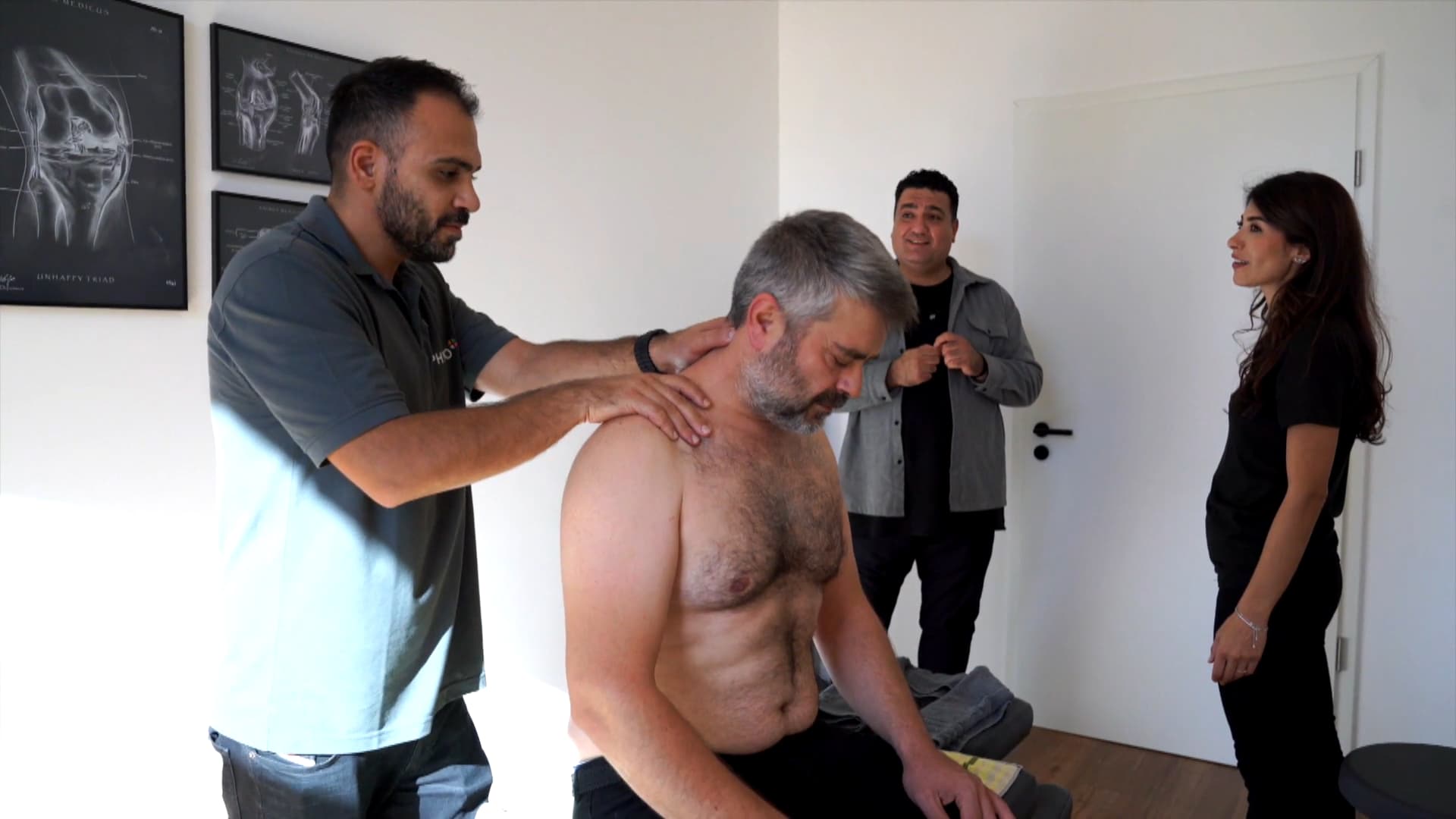 Du hevjînên Kurd stêrkên Almanyayê derman dikin