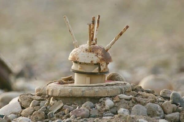 لە کرماشان سێ کەس بە تەقینەوەی مین بریندار بوون