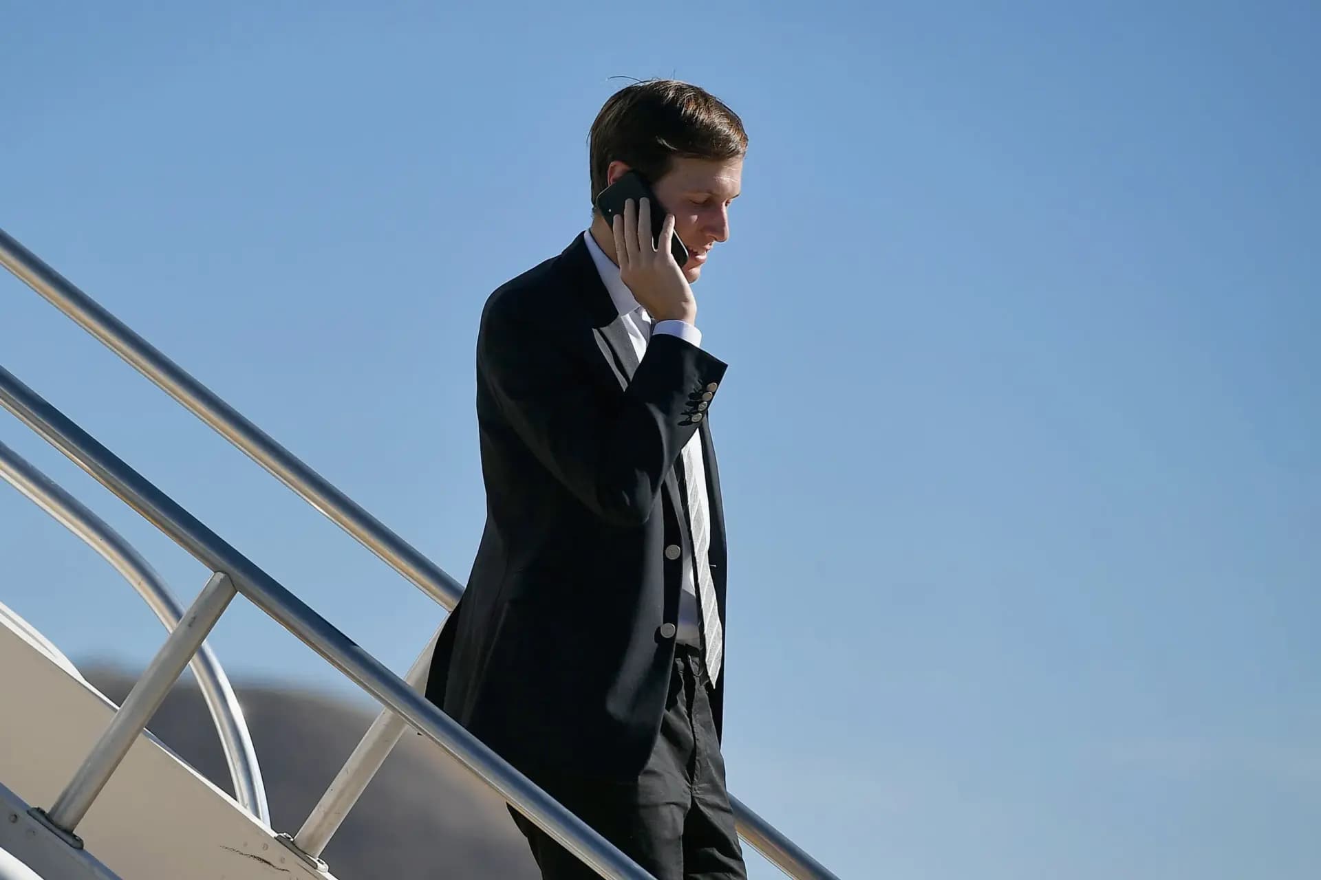 Trump’ın damadı Kushner’ın Ortadoğu’daki 2 milyar dolarlık gizli para trafiği ortaya çıktı