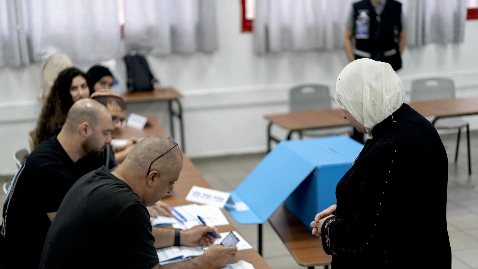 Gelê Îsraîlê diçe ser sindoqan: Pêşbaziyeke dijwar di navbera Netanyahu û Eisenkot de heye