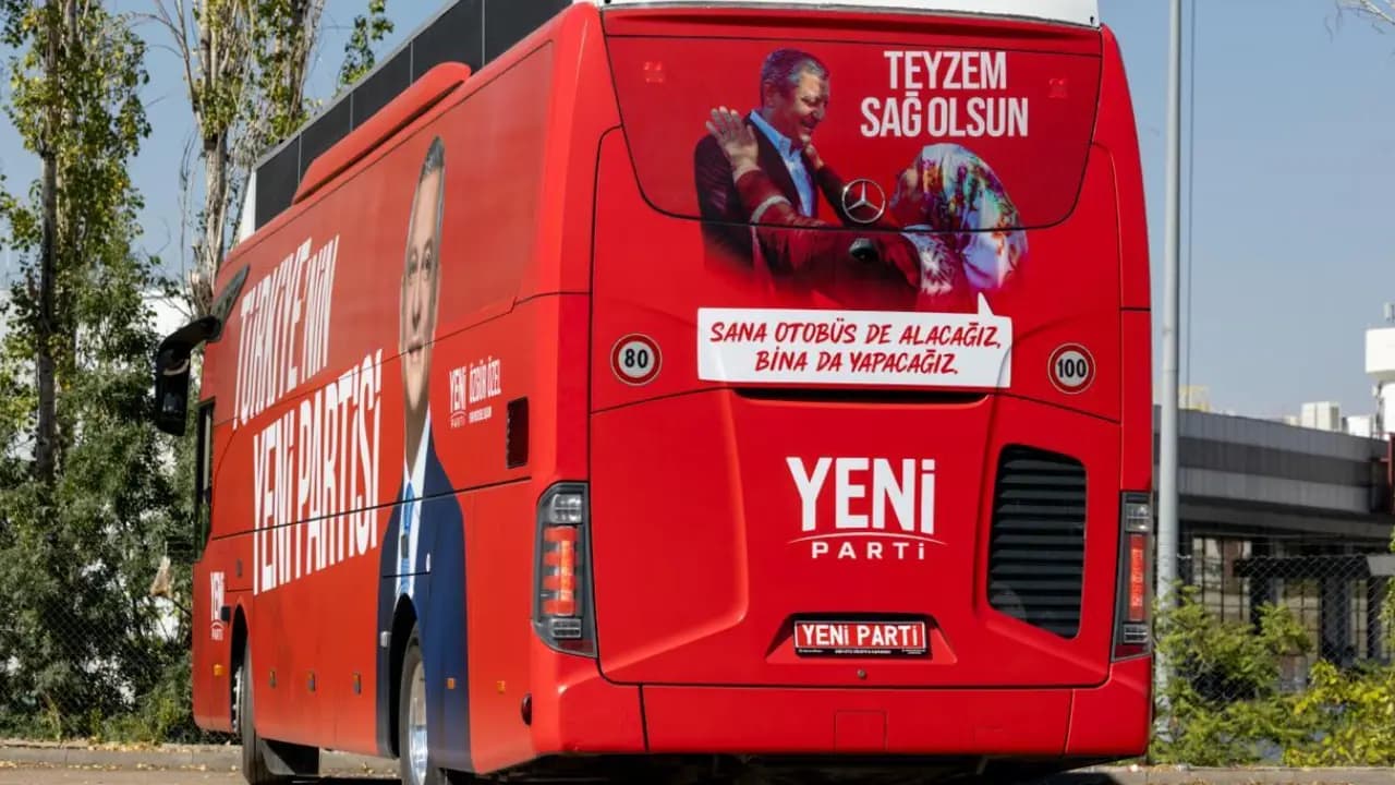 İstanbul'da 4 belediye daha YENİ Parti'ye geçti