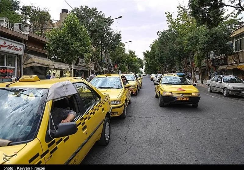 Li Sineyê biryara zêdekirina kirêya taksiyan bû sedema nîqaşan