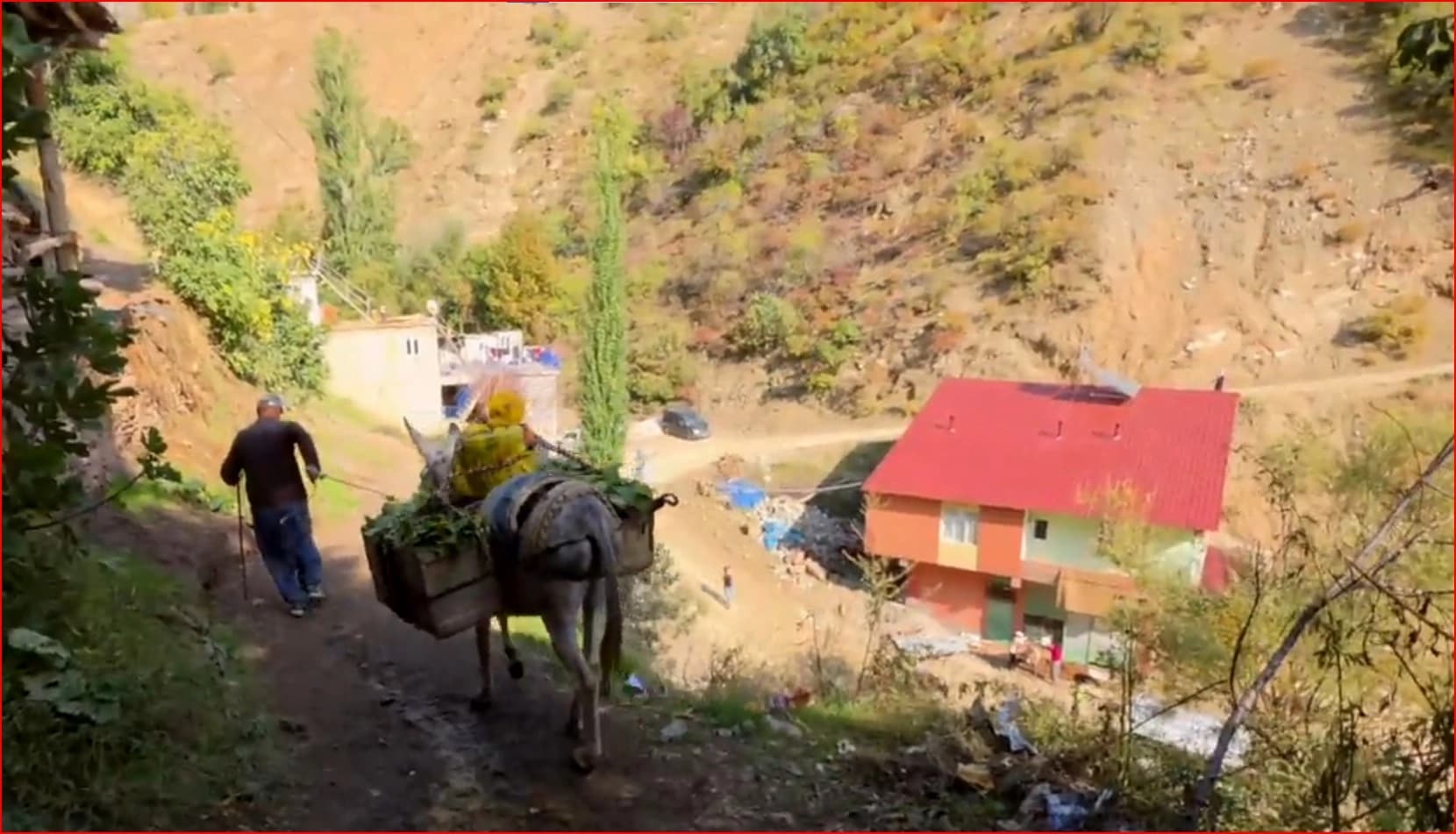 Li gundekî Amedê rê nînin: Barê jiyanê li ser pişta keran e