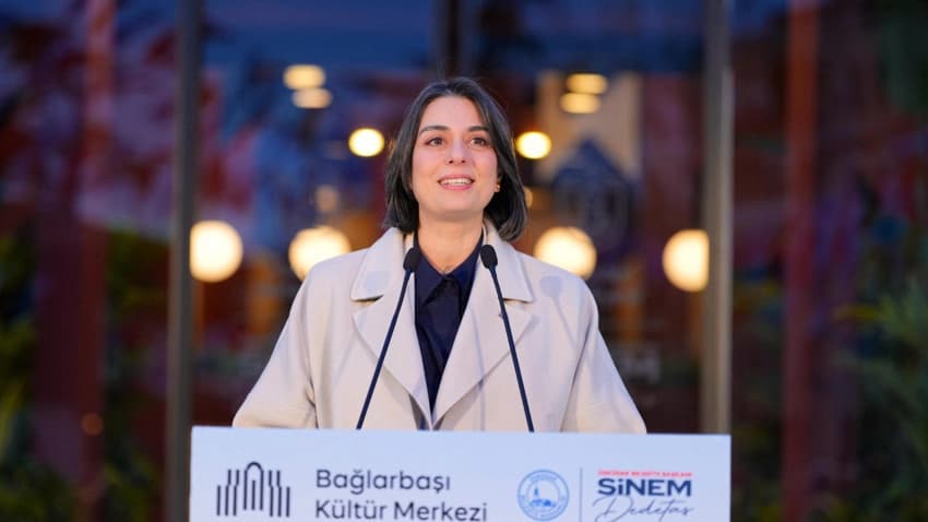 Üsküdar Belediye Başkanı Sinem Dedetaş ev hapsiyle tahliye edildi