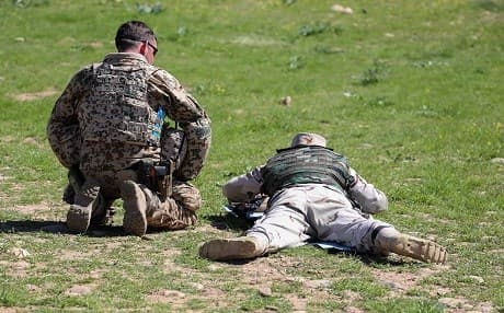 A German military trainer instructs a Kurdish Peshmerga soldier during training in Kurdistan Region. File photo: Rudaw