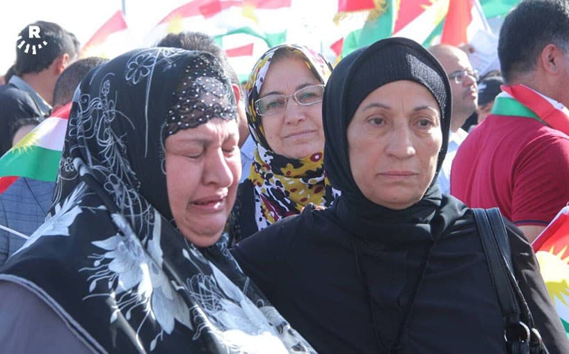 A woman cries in front of the UN’s offices in Erbil last weekend during a protest after Iraqi forces took control of the disputed territories. Photo: Rudaw