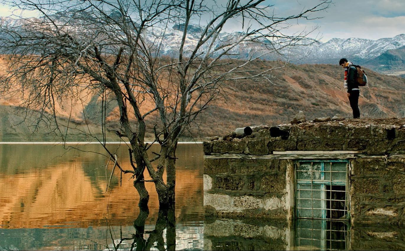 A still from Kazim Oz's film Zer
