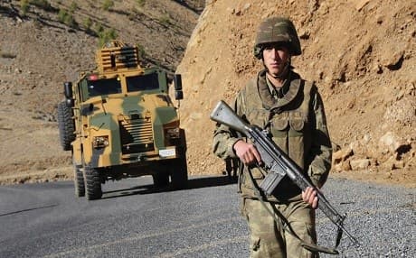 Li gor daxuyaniya parêzgeha Çewlîgê nabe bi ti awayekî xelkê wan deveran bi ti awayekî hatin û çûnê bikin