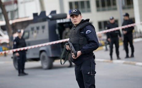 Hêzên ewlehiyê yên Tirkiyê, li parêzgeha Qersê operasyonek pêk anîn.