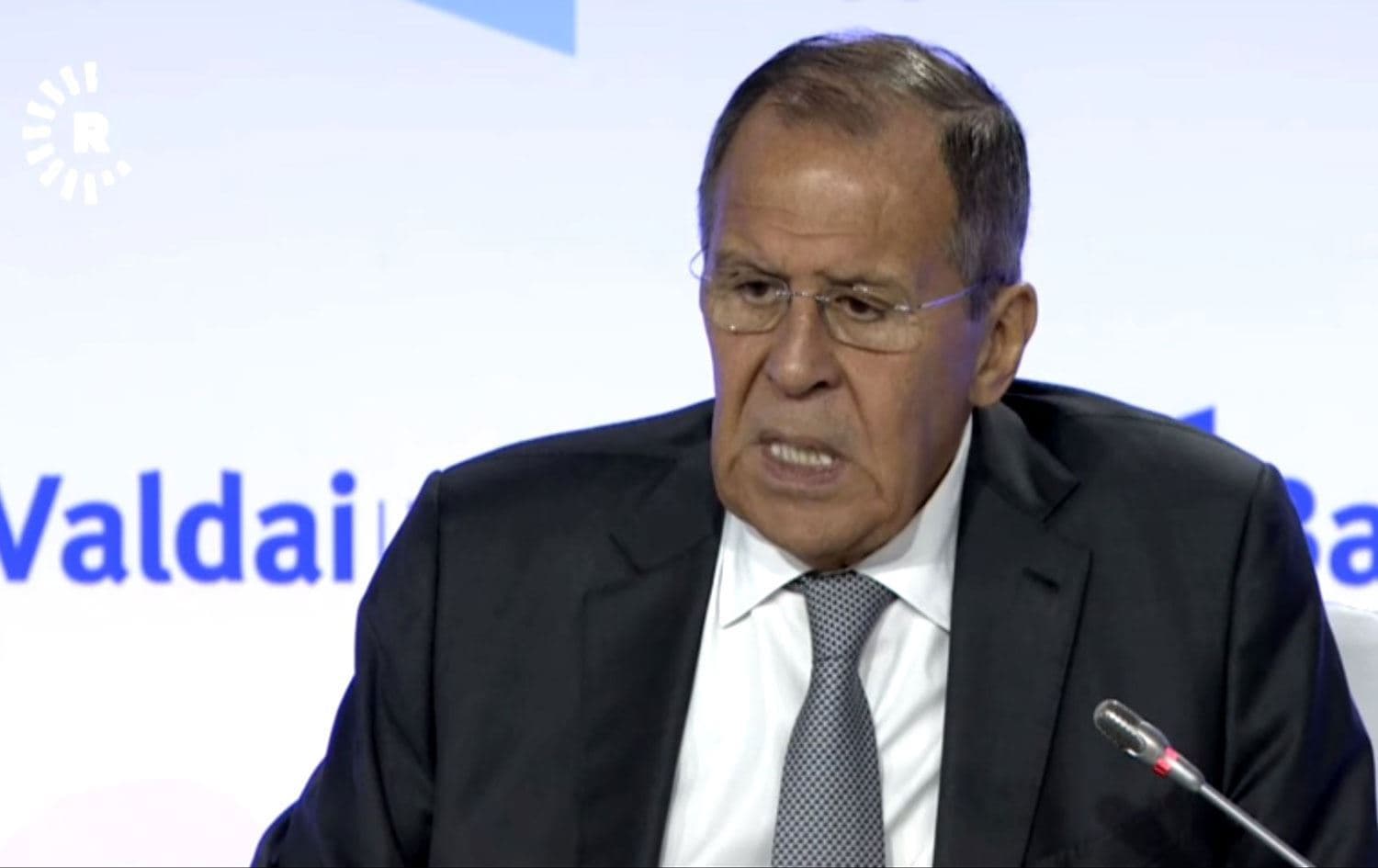 Sergey Lavrov dibêje, "Amerîka li gel Kurdan di nav lîstikeke metirsîdar de ye."