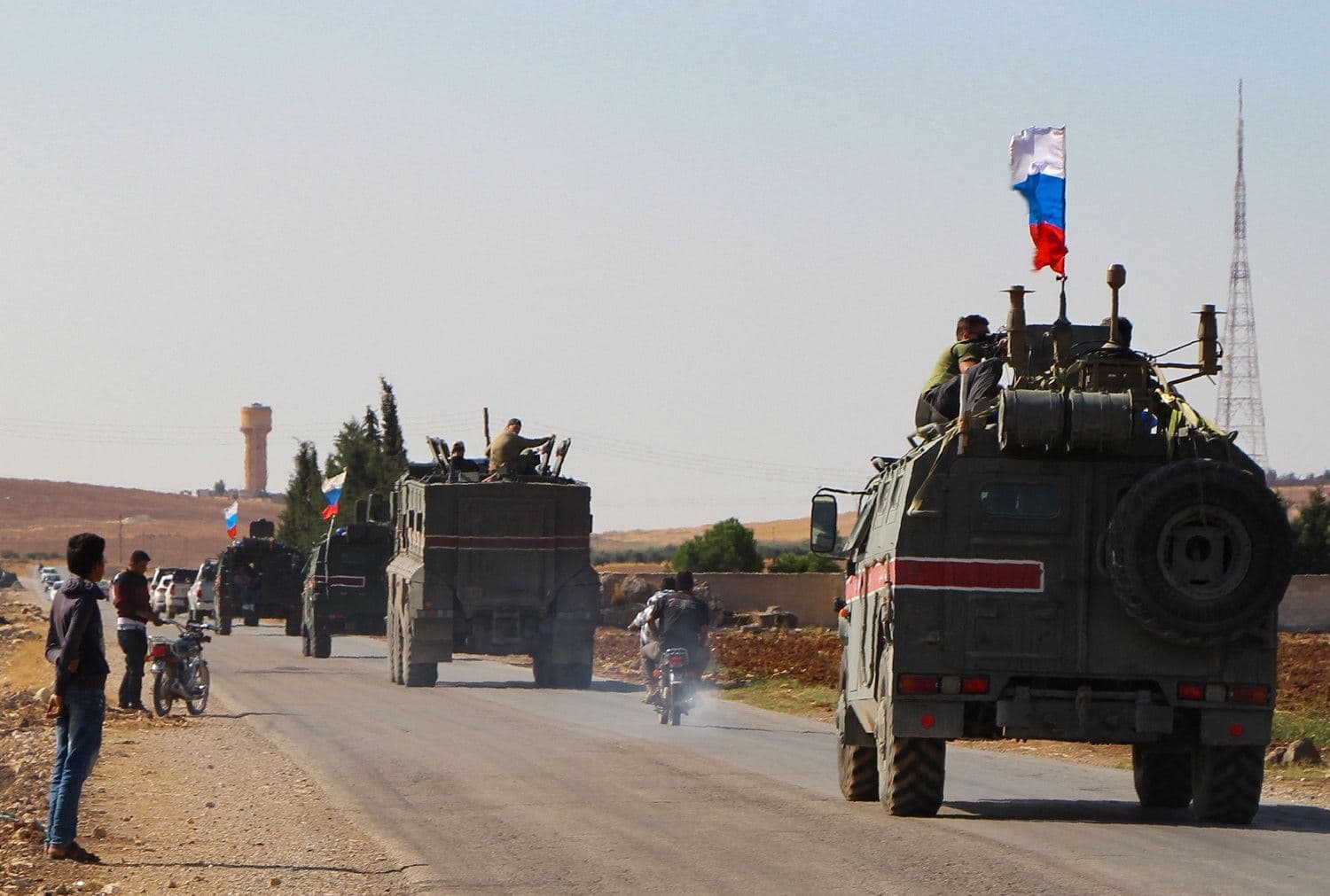 A convoy of Russian military vehicles drives toward the northeastern Syrian city of Kobane on October 23, 2019. Photo: AFP