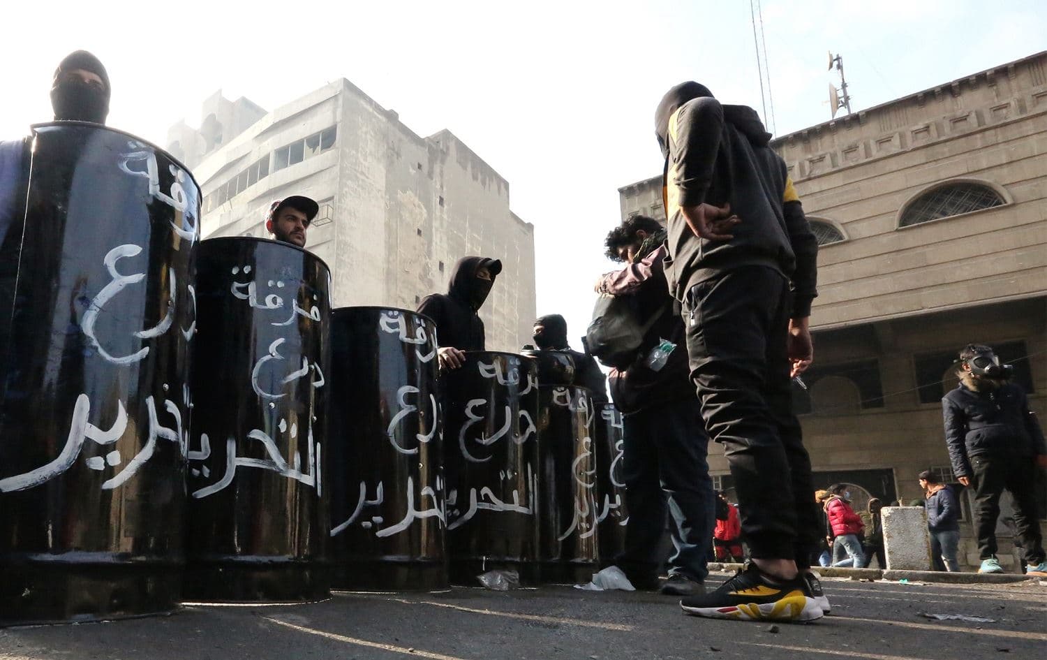 Iraqi anti-government protesters gather at al-Sinek bridge in the capital Baghdad on January 25, 2020. Photo: Sabah Ararr/AFP