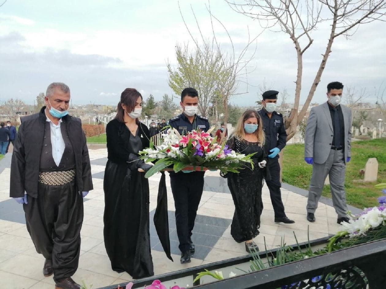 Nuxsha Nasih, the mayor of Halabja, visits a memorial site for the chemical attacks. Photo: Twitter