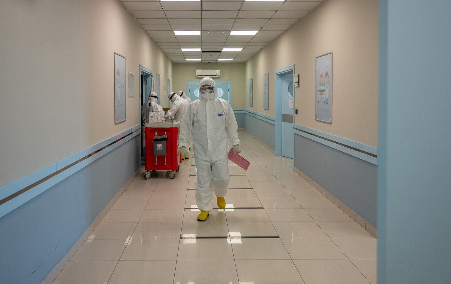 A health worker pictured in an Erbil hospital on July 5, 2020. Photo: Bilind T.Abdullah/Rudaw